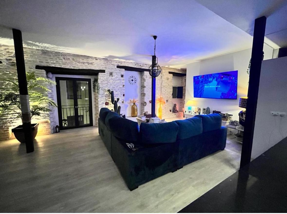 Casa Duque Compartida Familiar 1-Habitacion Con Bano Propio Sevilla Dış mekan fotoğraf