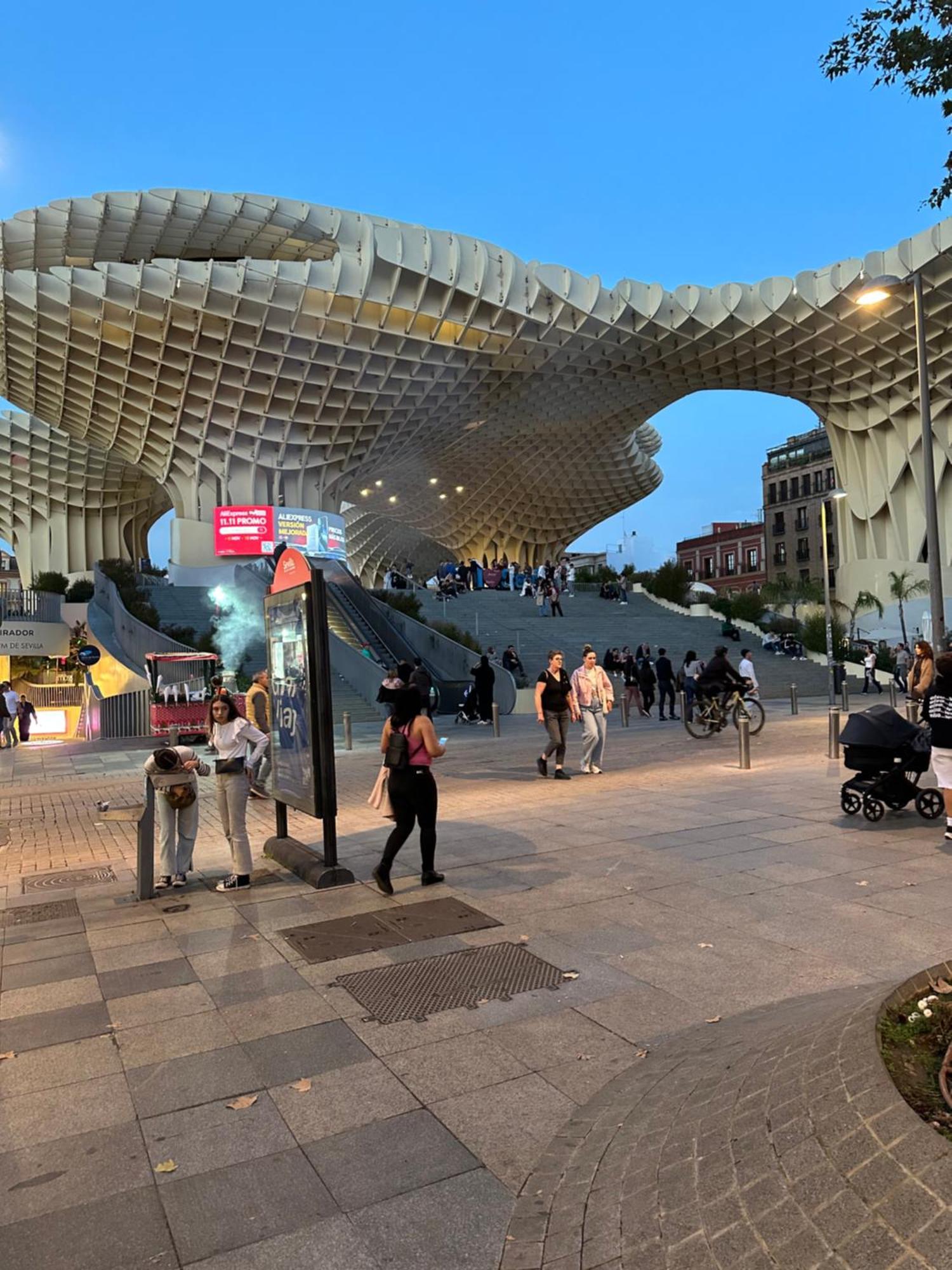 Casa Duque Compartida Familiar 1-Habitacion Con Bano Propio Sevilla Dış mekan fotoğraf